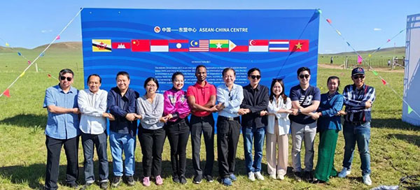 2023内蒙古•亚太音乐节”圆满收官!开元棋牌app“燃情盛夏放歌草原”—“(图5) 2023内蒙古•亚太音乐节”圆满收官!开元棋牌app“燃情盛夏放歌草原”—“(图5)